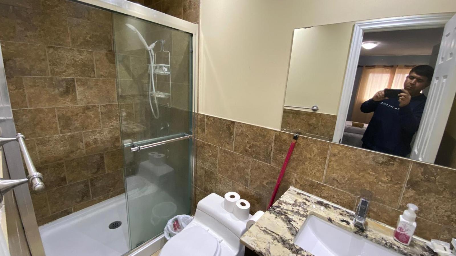 Homestay Bishop Mississauga